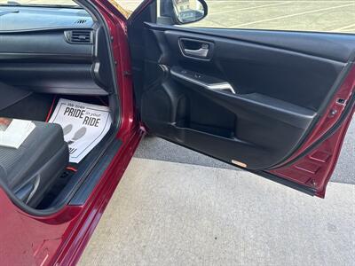 2017 Toyota Camry LE   - Photo 40 - Hesston, PA 16647