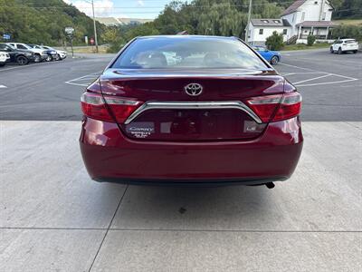 2017 Toyota Camry LE   - Photo 5 - Hesston, PA 16647