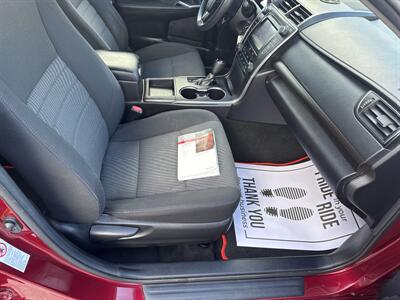 2017 Toyota Camry LE   - Photo 41 - Hesston, PA 16647