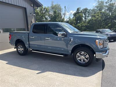 2023 Ford F-150 Lariat  SuperCrew 4x4 - Photo 2 - Hesston, PA 16647