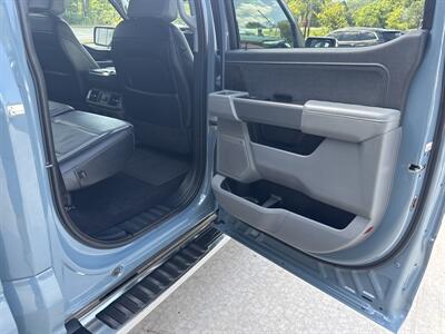 2023 Ford F-150 Lariat  SuperCrew 4x4 - Photo 42 - Hesston, PA 16647