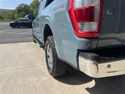 2023 Ford F-150 Lariat  SuperCrew 4x4 - Photo 19 - Hesston, PA 16647