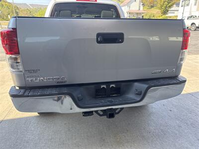 2013 Toyota Tundra Grade  CrewMax 4x4 - Photo 6 - Hesston, PA 16647