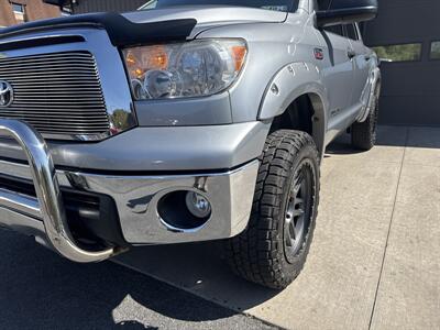 2013 Toyota Tundra Grade  CrewMax 4x4 - Photo 15 - Hesston, PA 16647