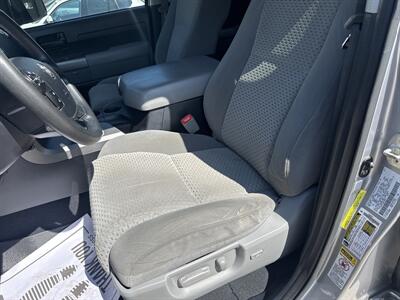 2013 Toyota Tundra Grade  CrewMax 4x4 - Photo 28 - Hesston, PA 16647