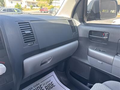 2013 Toyota Tundra Grade  CrewMax 4x4 - Photo 34 - Hesston, PA 16647