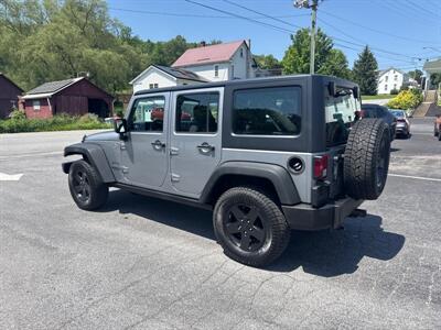 2013 Jeep Wrangler Sport  4x4 - Photo 9 - Hesston, PA 16647