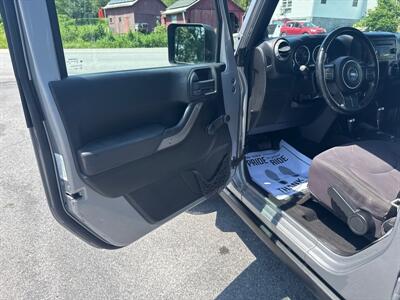 2013 Jeep Wrangler Sport  4x4 - Photo 30 - Hesston, PA 16647