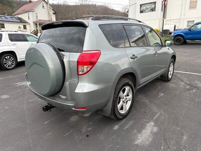 2008 Toyota RAV4  4WD - Photo 5 - Hesston, PA 16647