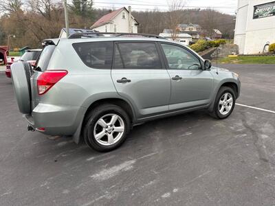 2008 Toyota RAV4  4WD - Photo 4 - Hesston, PA 16647