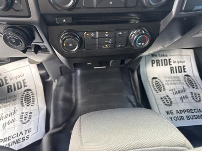 2017 Ford F-150 XLT SuperCrew 4x4 - Photo 33 - Hesston, PA 16647