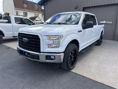 2017 Ford F-150 XLT SuperCrew 4x4 - Photo 8 - Hesston, PA 16647