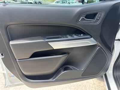 2020 Chevrolet Colorado LT  Crew Cab 4X4 - Photo 27 - Hesston, PA 16647