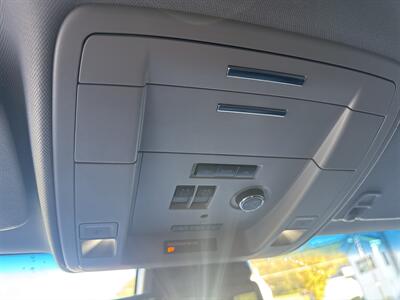 2020 Chevrolet Suburban LT  4x4 - Photo 37 - Hesston, PA 16647