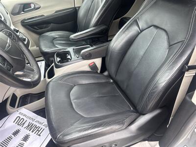 2022 Chrysler Pacifica Touring L - Photo 24 - Hesston, PA 16647