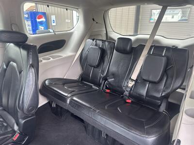 2022 Chrysler Pacifica Touring L - Photo 35 - Hesston, PA 16647