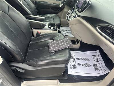 2022 Chrysler Pacifica Touring L - Photo 40 - Hesston, PA 16647