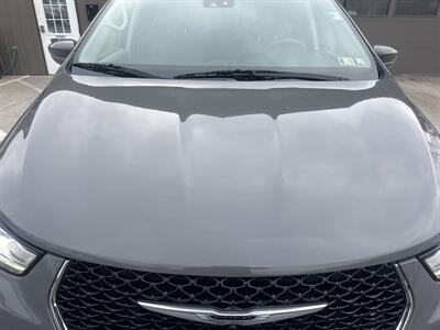 2022 Chrysler Pacifica Touring L - Photo 14 - Hesston, PA 16647