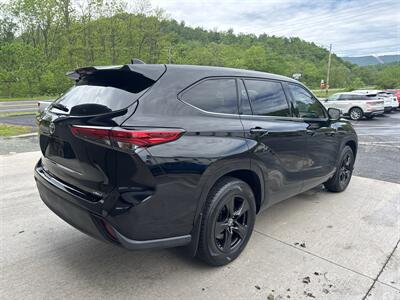 2020 Toyota Highlander L AWD - Photo 4 - Hesston, PA 16647