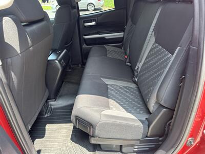 2018 Toyota Tundra SR5  Double Cab 4x4 - Photo 40 - Hesston, PA 16647