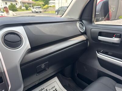 2018 Toyota Tundra SR5  Double Cab 4x4 - Photo 37 - Hesston, PA 16647