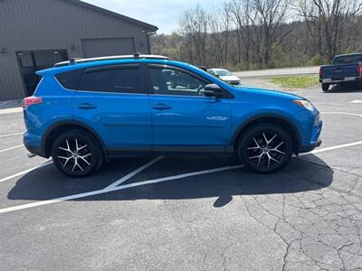 2016 Toyota RAV4 SE  AWD - Photo 3 - Hesston, PA 16647