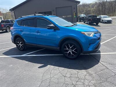 2016 Toyota RAV4 SE  AWD - Photo 2 - Hesston, PA 16647