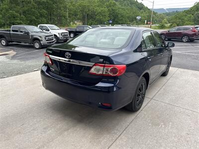 2011 Toyota Corolla LE - Photo 4 - Hesston, PA 16647