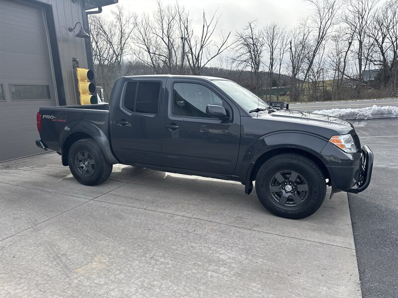 2010 Nissan Frontier PRO-4X  Crew Cab 4x4