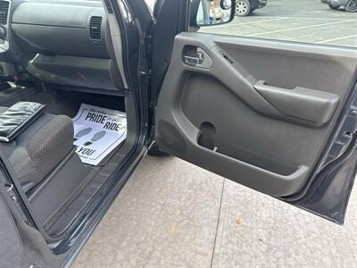 2010 Nissan Frontier PRO-4X Crew Cab 4x4 - Photo 37 - Hesston, PA 16647