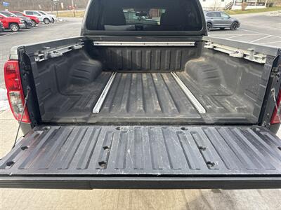 2010 Nissan Frontier PRO-4X Crew Cab 4x4 - Photo 19 - Hesston, PA 16647