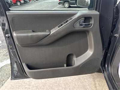 2010 Nissan Frontier PRO-4X Crew Cab 4x4 - Photo 24 - Hesston, PA 16647