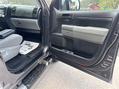 2013 Toyota Tundra Grade  Double Cab 4x4 - Photo 42 - Hesston, PA 16647