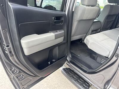 2013 Toyota Tundra Grade  Double Cab 4x4 - Photo 37 - Hesston, PA 16647