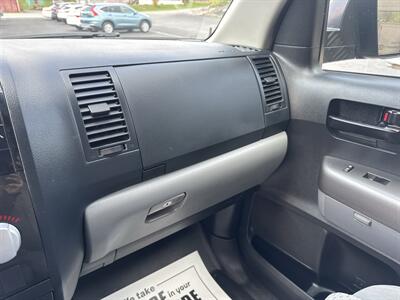 2013 Toyota Tundra Grade  Double Cab 4x4 - Photo 36 - Hesston, PA 16647