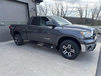 2013 Toyota Tundra Grade  Double Cab 4x4 - Photo 2 - Hesston, PA 16647