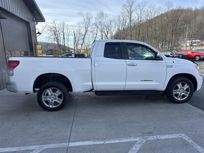 2008 Toyota Tundra Limited  Double Cab 4x4 - Photo 3 - Hesston, PA 16647