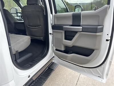 2020 Ford F-250 XLT  Crew Cab 4x4 - Photo 39 - Hesston, PA 16647