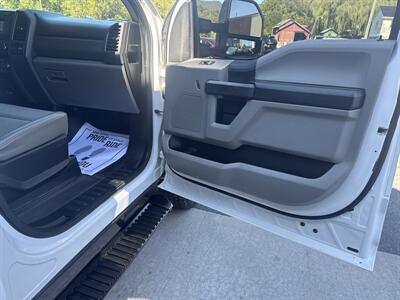 2017 Ford F-250 Super Duty XL  4X4 - Photo 39 - Hesston, PA 16647