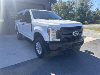 2017 Ford F-250 Super Duty XL  4X4 - Photo 13 - Hesston, PA 16647