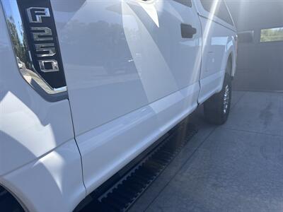 2017 Ford F-250 Super Duty XL  4X4 - Photo 19 - Hesston, PA 16647