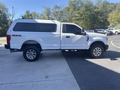 2017 Ford F-250 Super Duty XL  4X4 - Photo 3 - Hesston, PA 16647