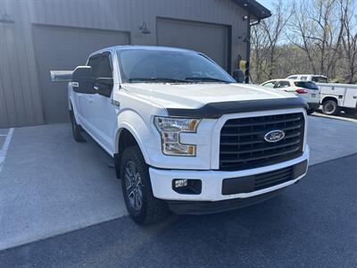 2015 Ford F-150 XLT  SuperCrew 4x4 - Photo 12 - Hesston, PA 16647