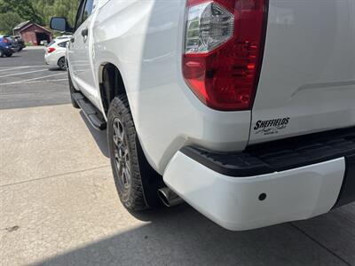 2016 Toyota Tundra SR5  CrewMax 4x4 - Photo 17 - Hesston, PA 16647
