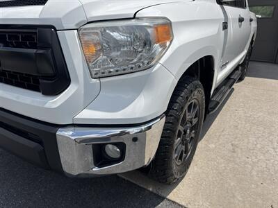 2016 Toyota Tundra SR5  CrewMax 4x4 - Photo 13 - Hesston, PA 16647