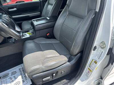 2016 Toyota Tundra SR5  CrewMax 4x4 - Photo 28 - Hesston, PA 16647