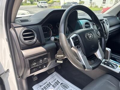 2016 Toyota Tundra SR5  CrewMax 4x4 - Photo 26 - Hesston, PA 16647