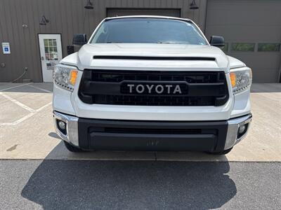 2016 Toyota Tundra SR5  CrewMax 4x4 - Photo 9 - Hesston, PA 16647