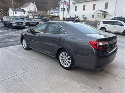 2013 Toyota Camry XLE V6   - Photo 6 - Hesston, PA 16647
