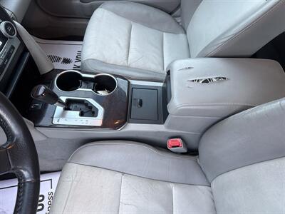 2013 Toyota Camry XLE V6   - Photo 17 - Hesston, PA 16647